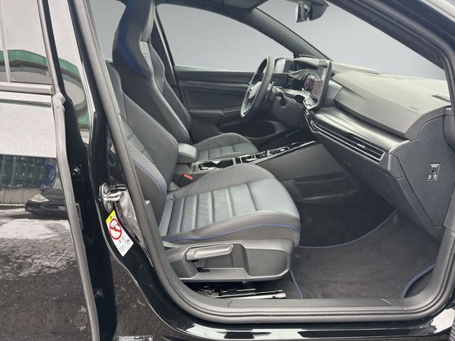 Golf VIII 2.0 TSI DSG R BLACK EDITION +PANO+360°