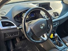 Fahrzeugabbildung Megane III Grandtour Dynamique 130 TCe