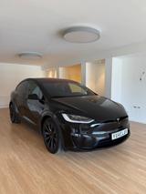 Tesla Model X Plaid  - Tesla Model X: Plaid