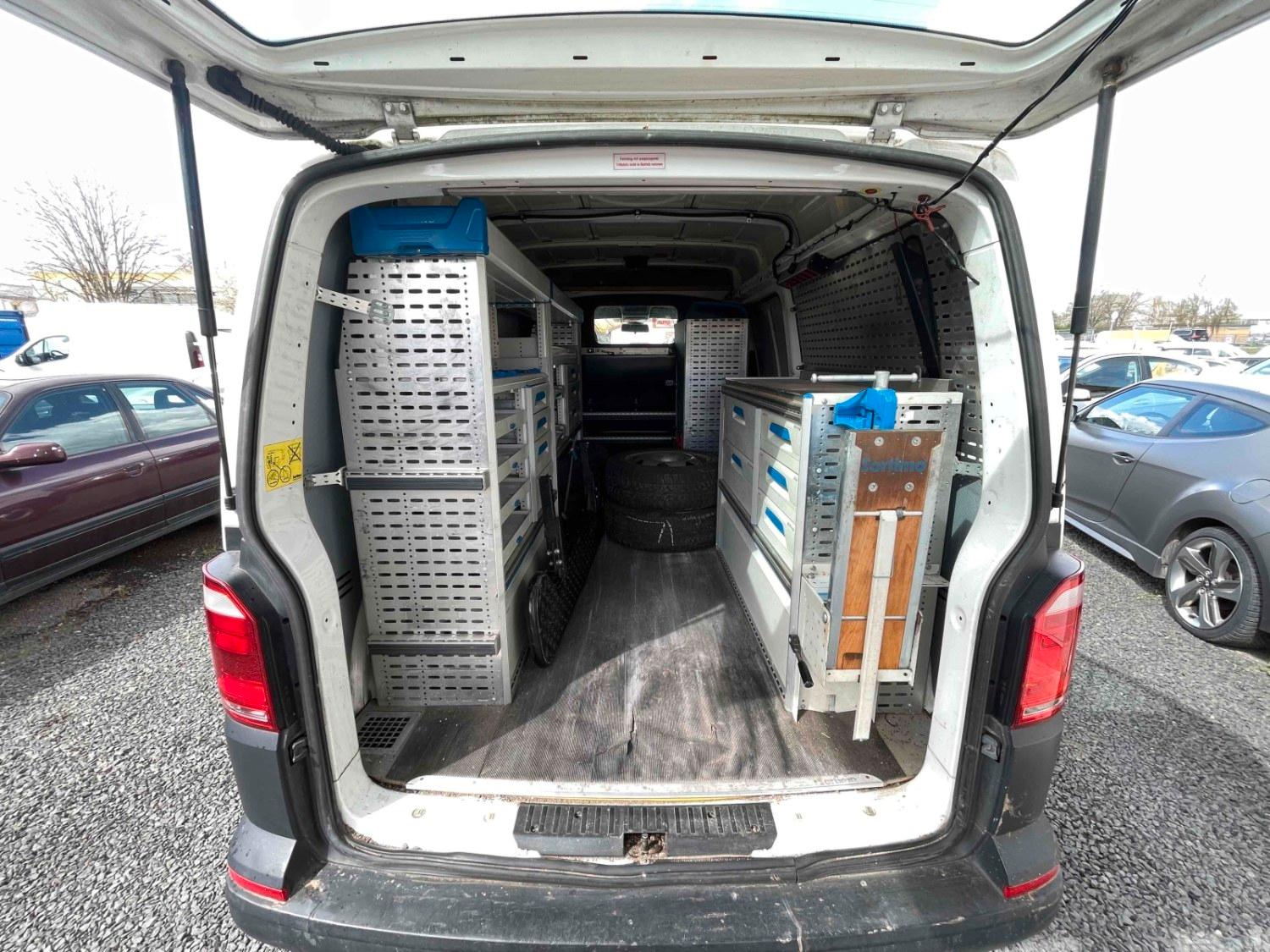 Volkswagen T6 Transporter Kasten Mittelhochdach lang  Klima