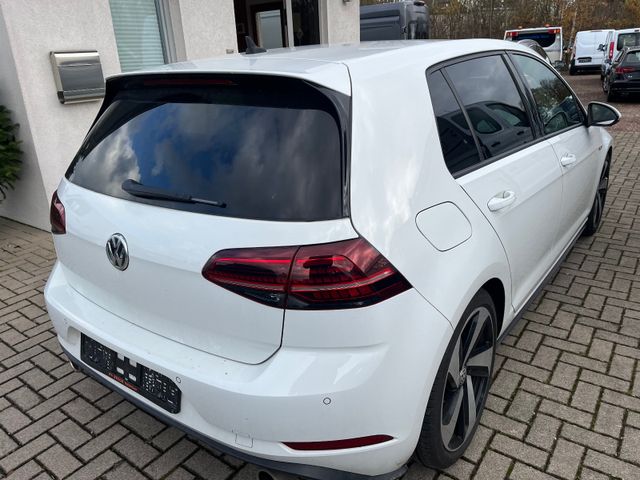 Volkswagen Golf VII Lim. GTI Performance BMT/Start-Stopp