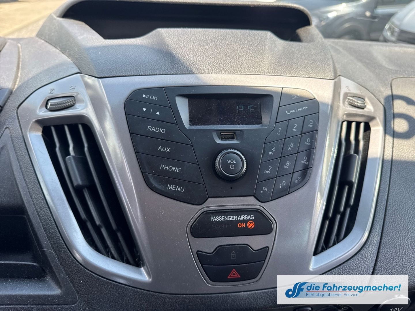 Fahrzeugabbildung Ford Transit Custom 310 L1 Trend Temp Tel.-Vorb. *303