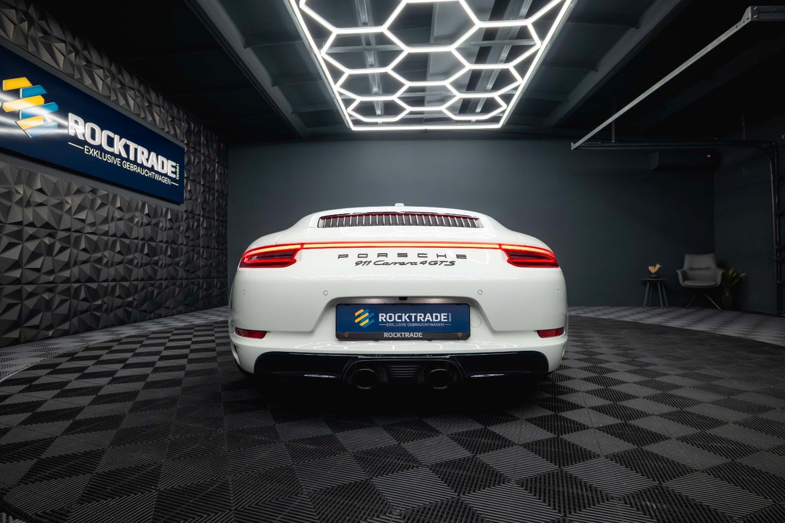 Fahrzeugabbildung Porsche 911 991.2 Carrera 4 GTS Cabrio *ACC*LED*111Check