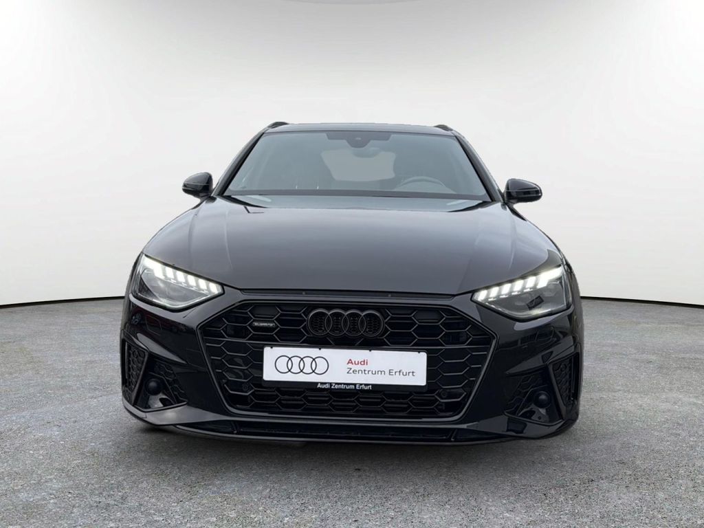 AUDI A4 2024