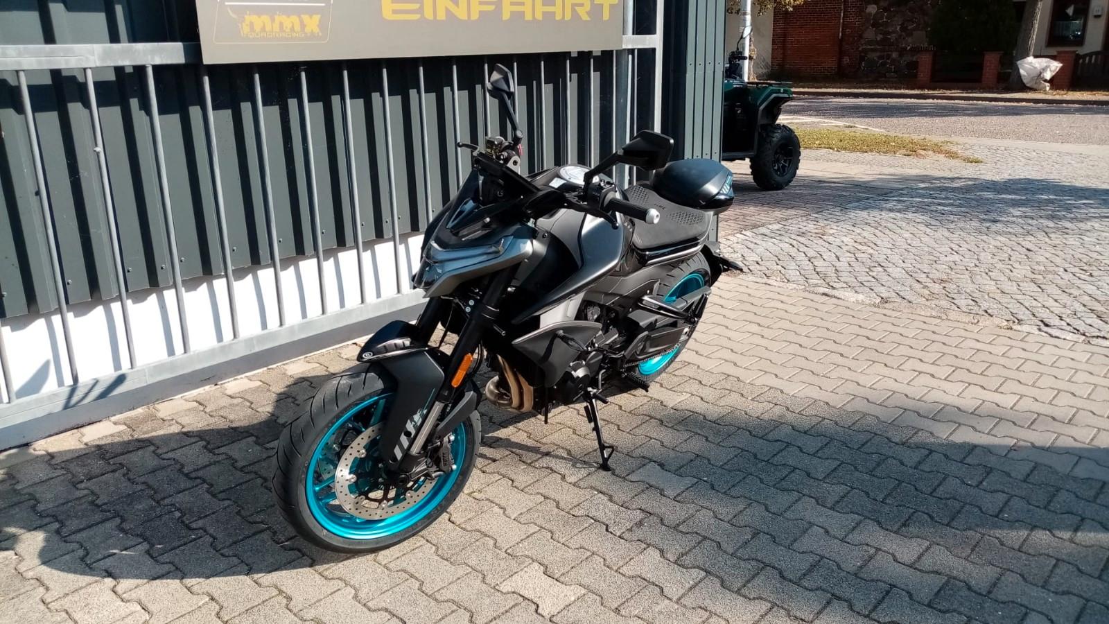CFMOTO 800 NK Advanced