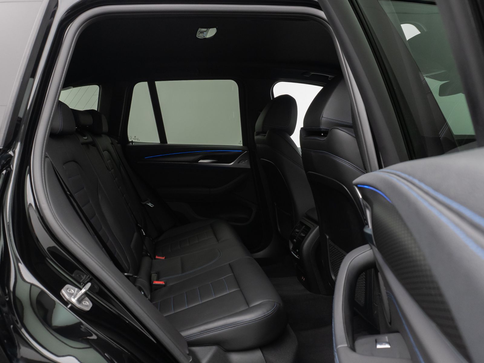 Fahrzeugabbildung BMW X3 xD30d M Sport Kamera Laser DAB HiFi AHK 20"