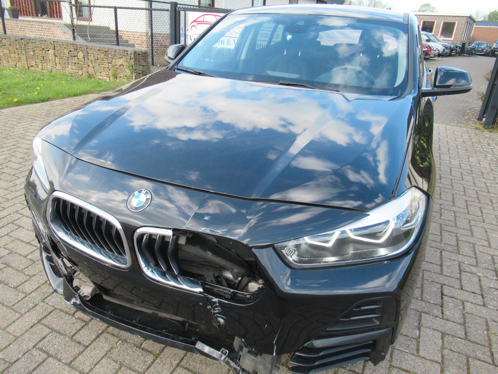 BMW X2 sDrive18i Climatronic Leder Navi Sitzheisung