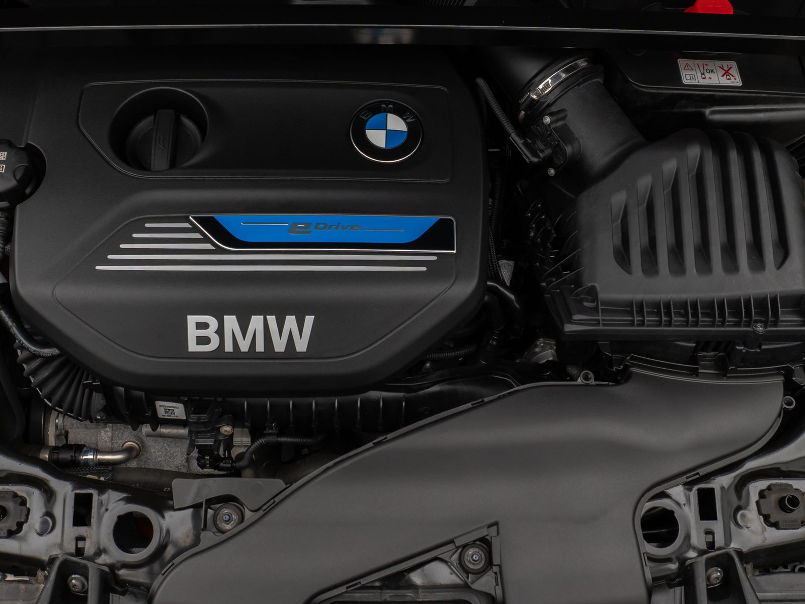 Fahrzeugabbildung BMW X2 xD25e Kamera DAB Lordos LED Geschwindigkeitsr