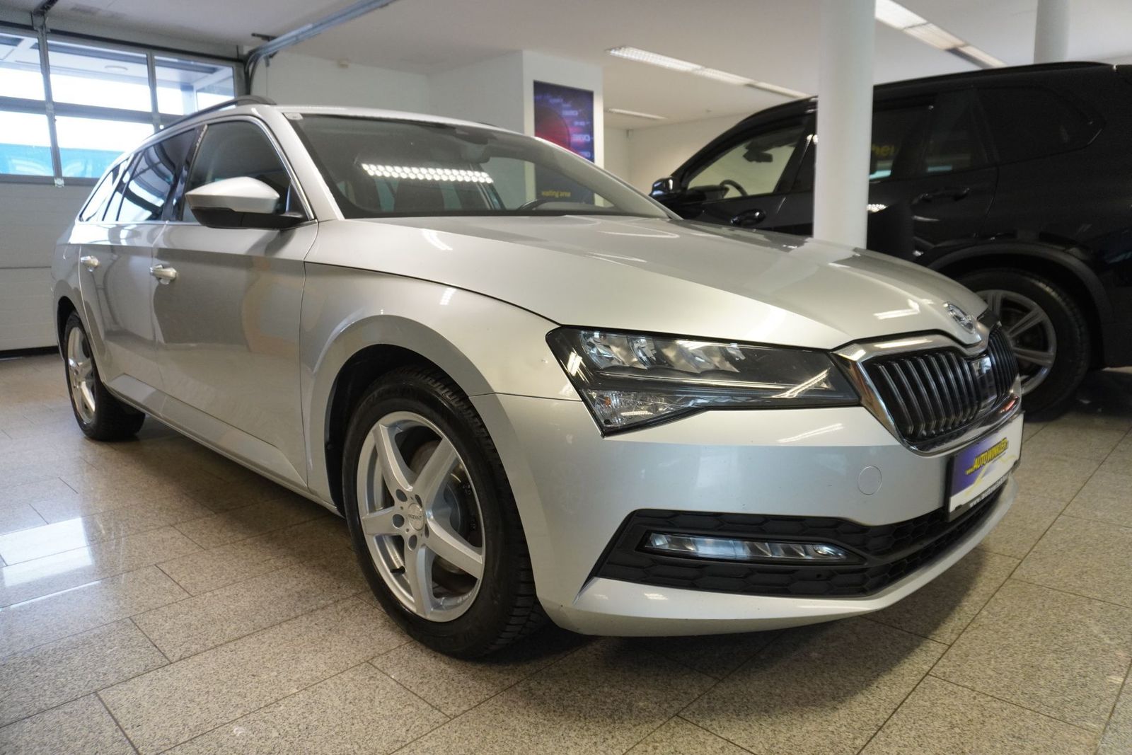 Skoda Superb Kombi 2,0 TDI 4x4 Ambition LED/PDC/Kamera imagem 3