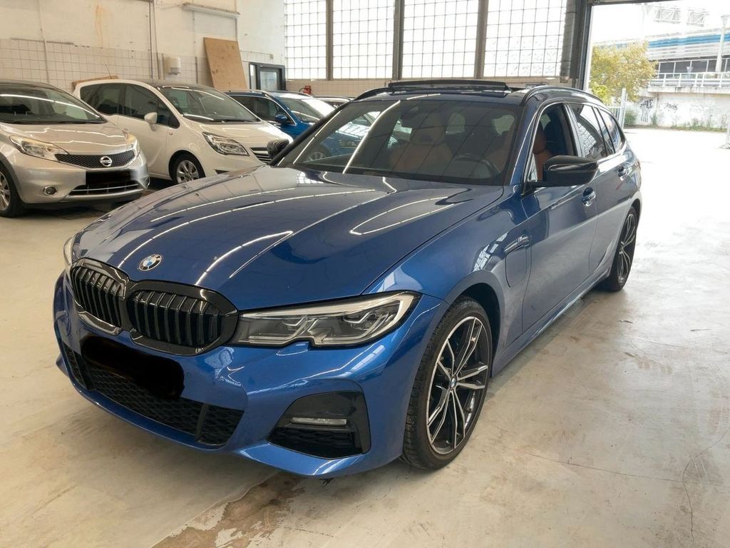 Image of BMW 330