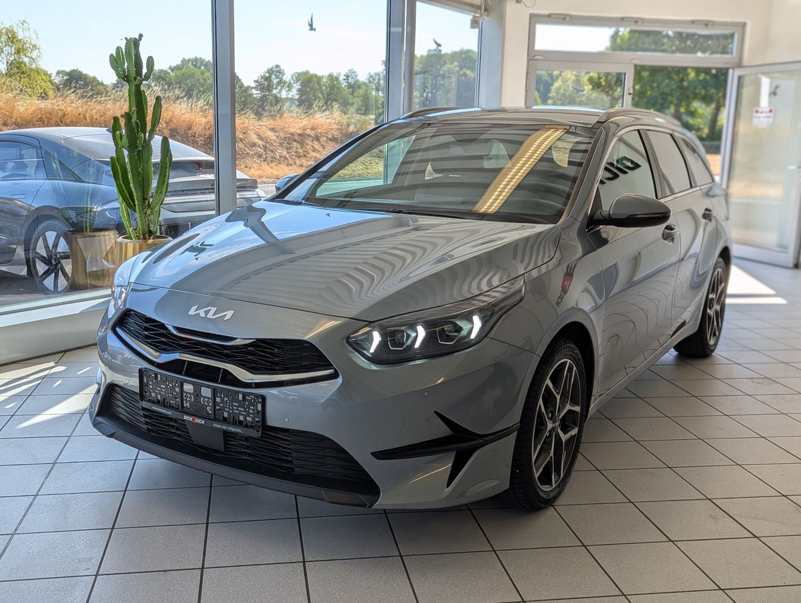 Fahrzeugabbildung Kia cee'd / Ceed 1.5 SW Ultim Style-Pak JBL ACC 7J