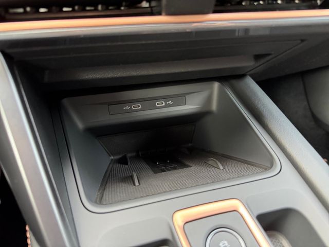 Formentor 1.5 eTSI LED AHK Navi Sennheiser Edge