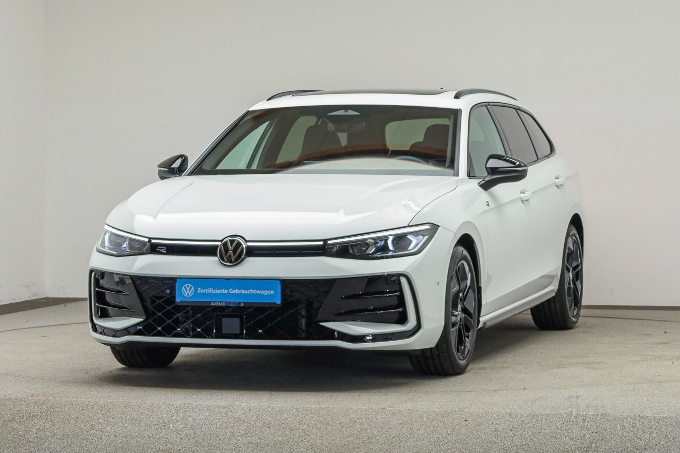 Volkswagen Passat Variant 2.0 TDI R-Line IQ Pro Max AHK foto 2