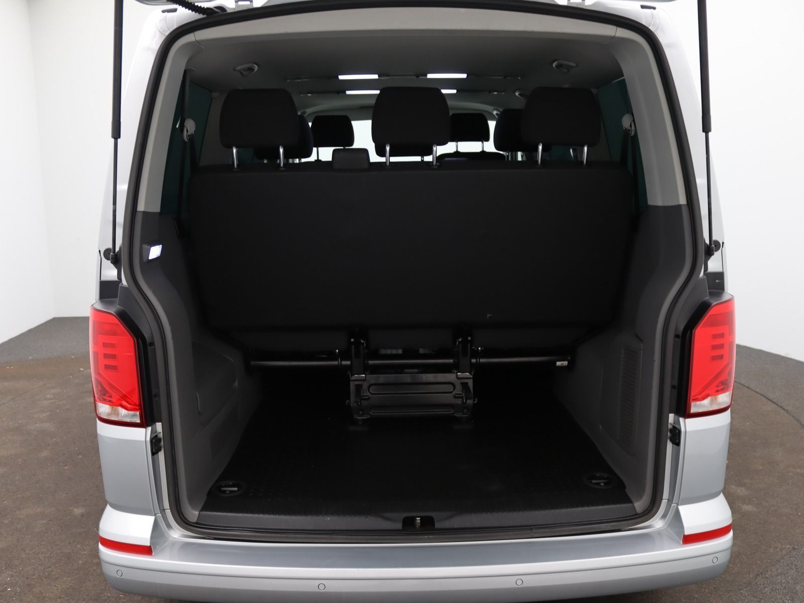 Volkswagen T6 Caravelle - Bild 9