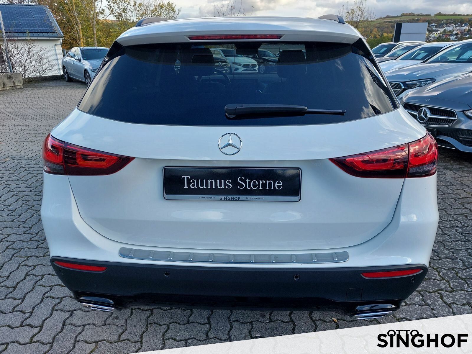 Fahrzeugabbildung Mercedes-Benz GLA 200 Progressive +AHK+Pano+Night+LED+Rü Kam+