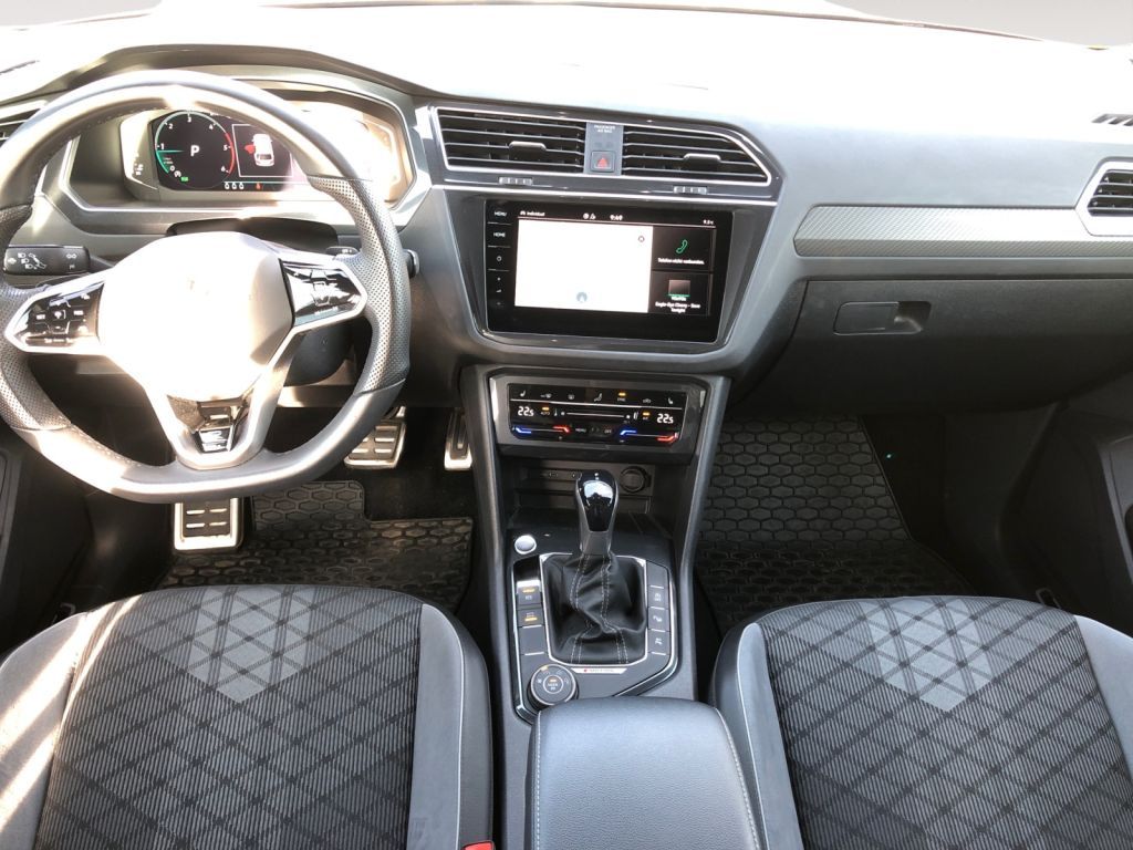 Fahrzeugabbildung Volkswagen Tiguan 2.0 TDI SCR 4MOTION DSG R-Line