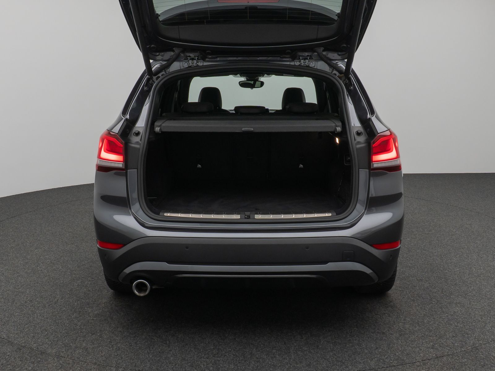 Fahrzeugabbildung BMW X1 xD25e SportLine Kamera HUD DAB Komfort 18Zoll