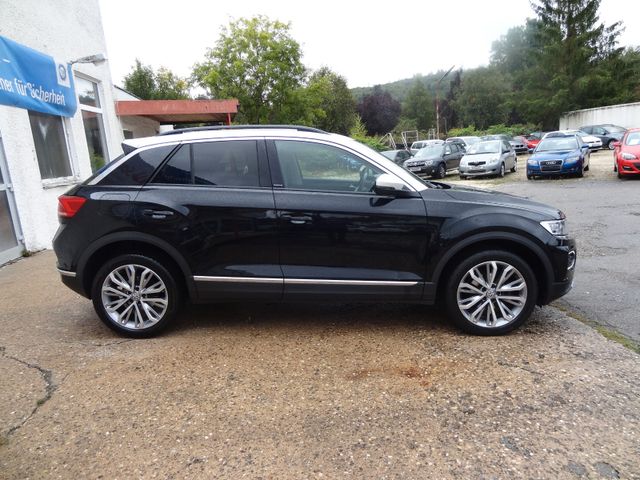 Fahrzeugabbildung Volkswagen T-Roc IQ.DRIVE/1.Hd/AHK/Pano/Navi/Kamera