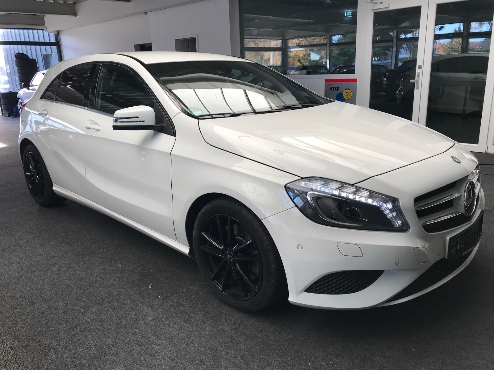 Mercedes-Benz A 250  BlueEfficiency/ Harman-Kardon/Xenon/Navi