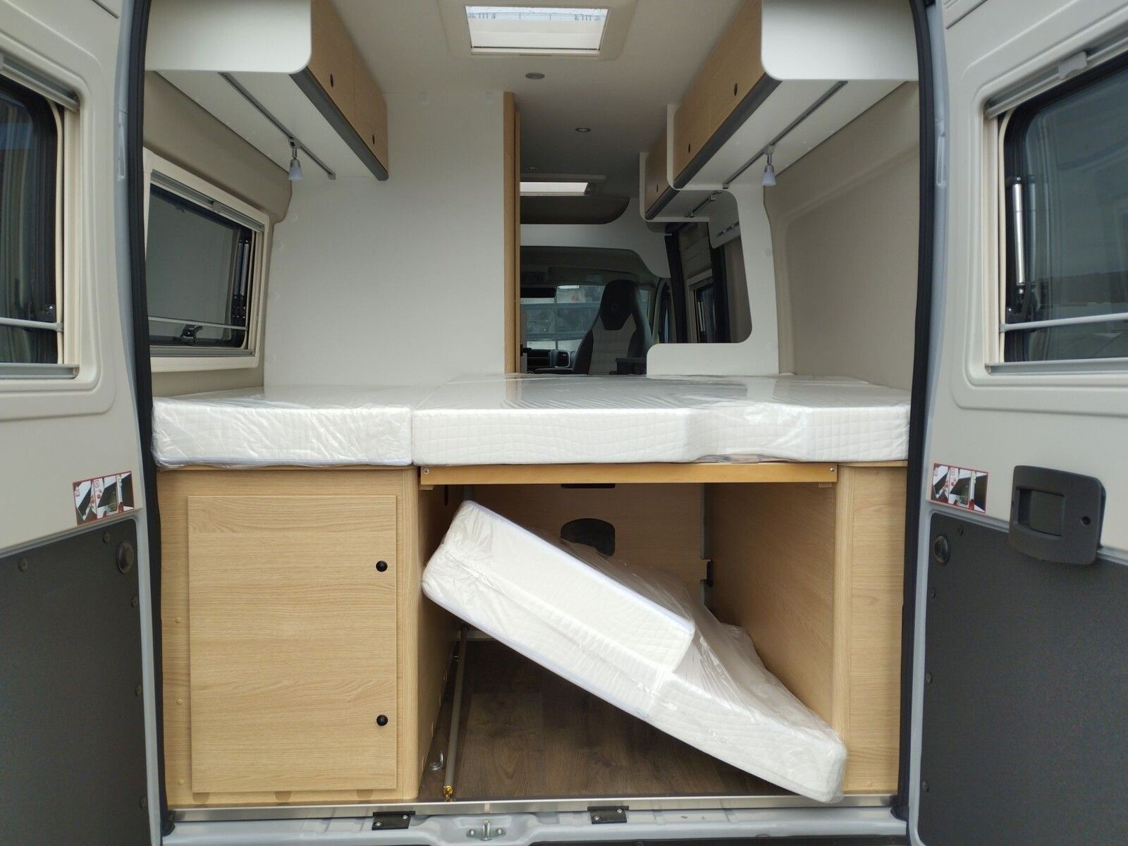 Fahrzeugabbildung Sunlight Adventure Cliff 600 Automatik, Dörr Edition, LTE