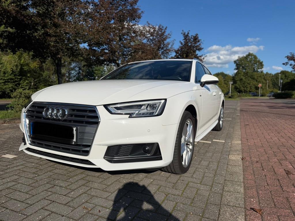 Audi A4 2.0 TDI S tronic Avant S-Line - TOP gepflegt