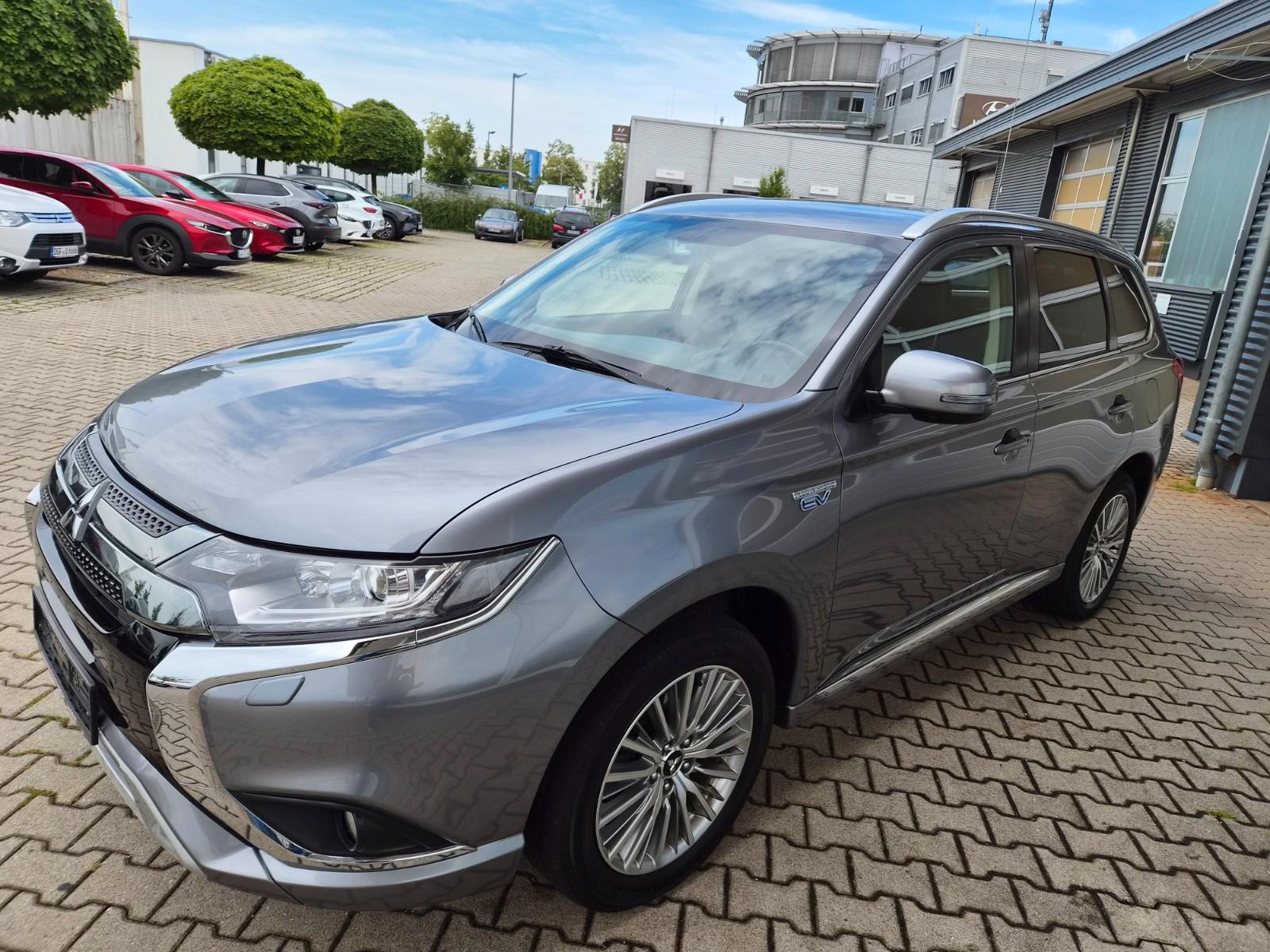 Mitsubishi Outlander PHEV Basis Spirit 4WD
