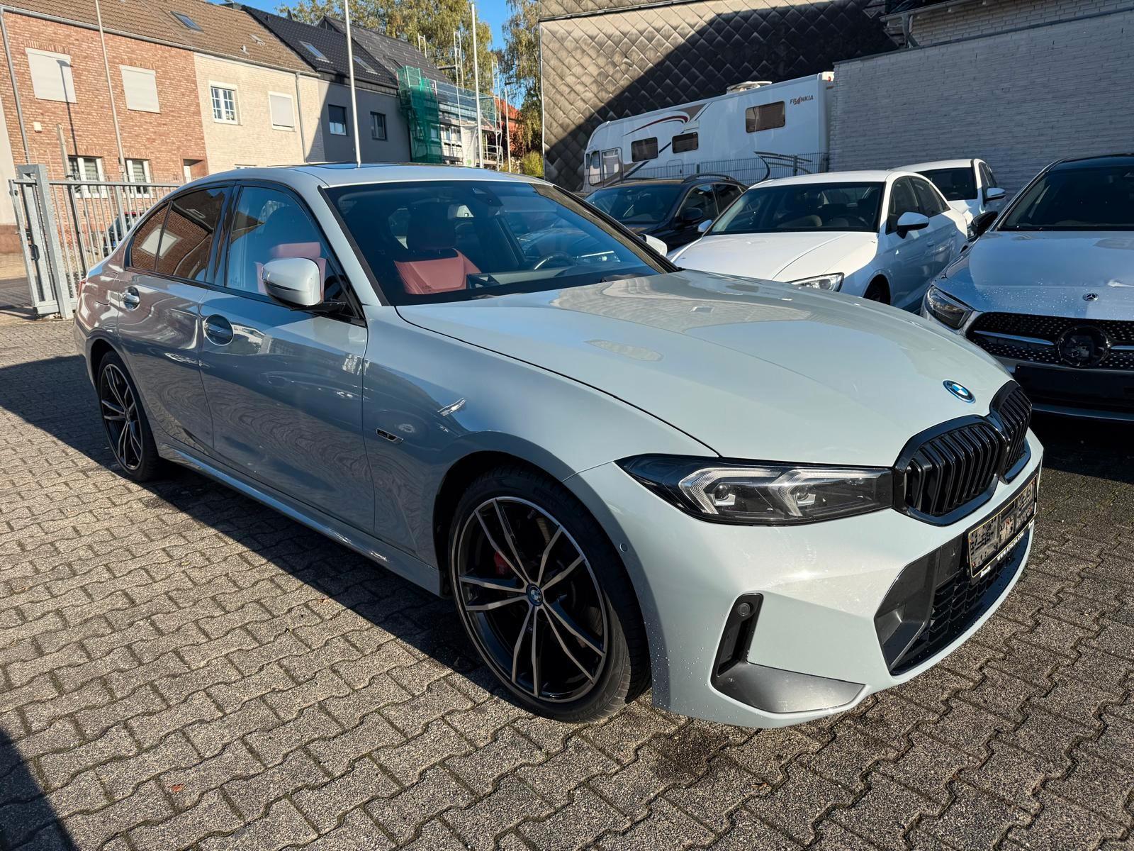 BMW 330