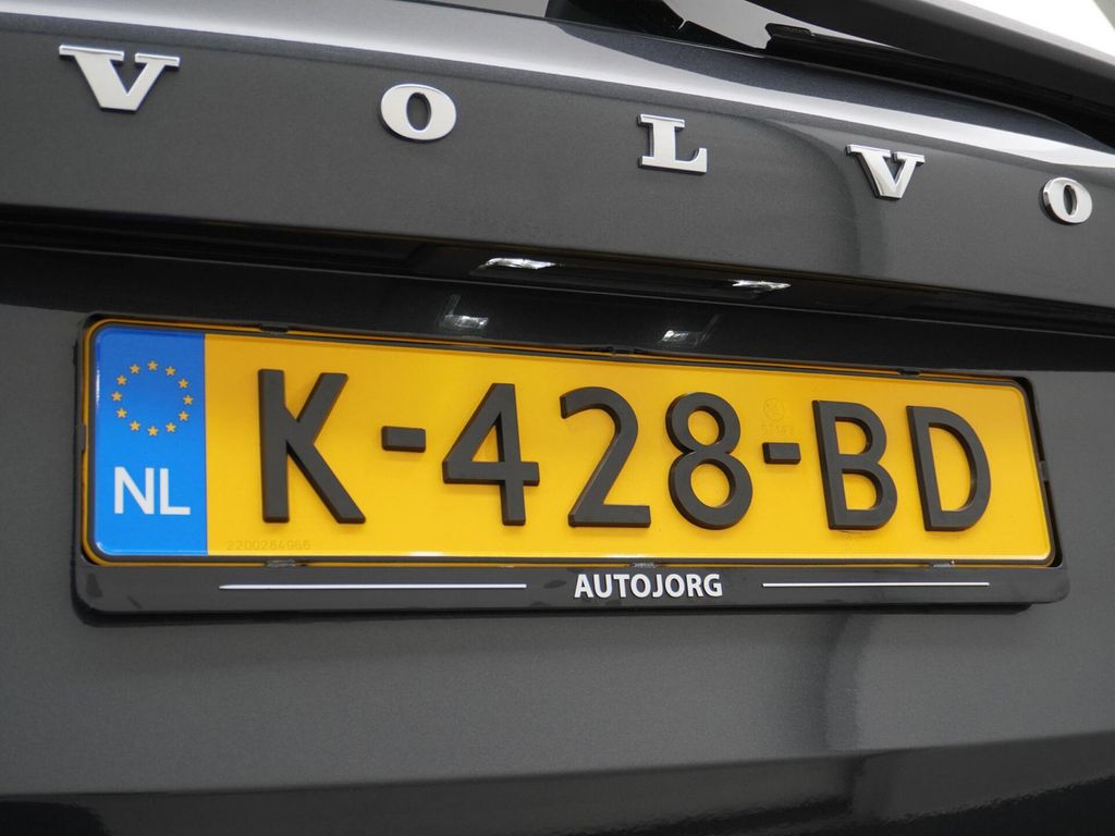 Volvo XC90 2.0 T8 Twin motor AWD Momentum panorama dac