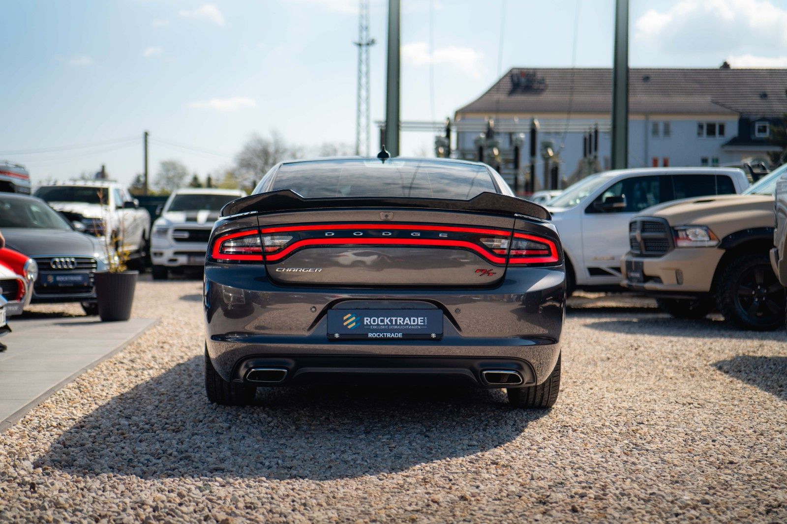Fahrzeugabbildung Dodge Charger 5.7 V8 HEMI R/T+ Full Options *ACC*LED*