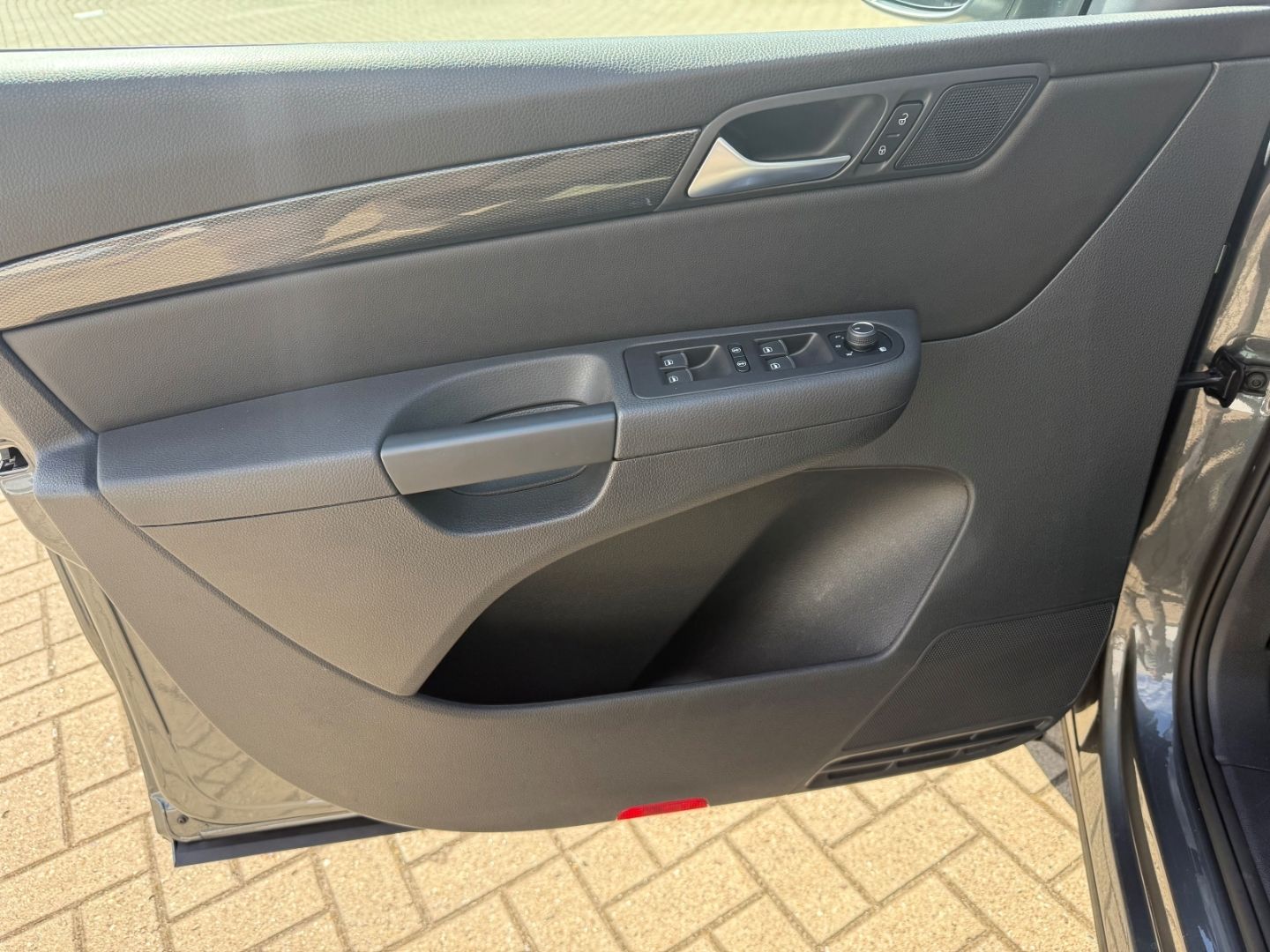 SEAT Alhambra 1.4 TSI 7-Sitzer Navi RFK ALU Alcan 3Zo - Image 10