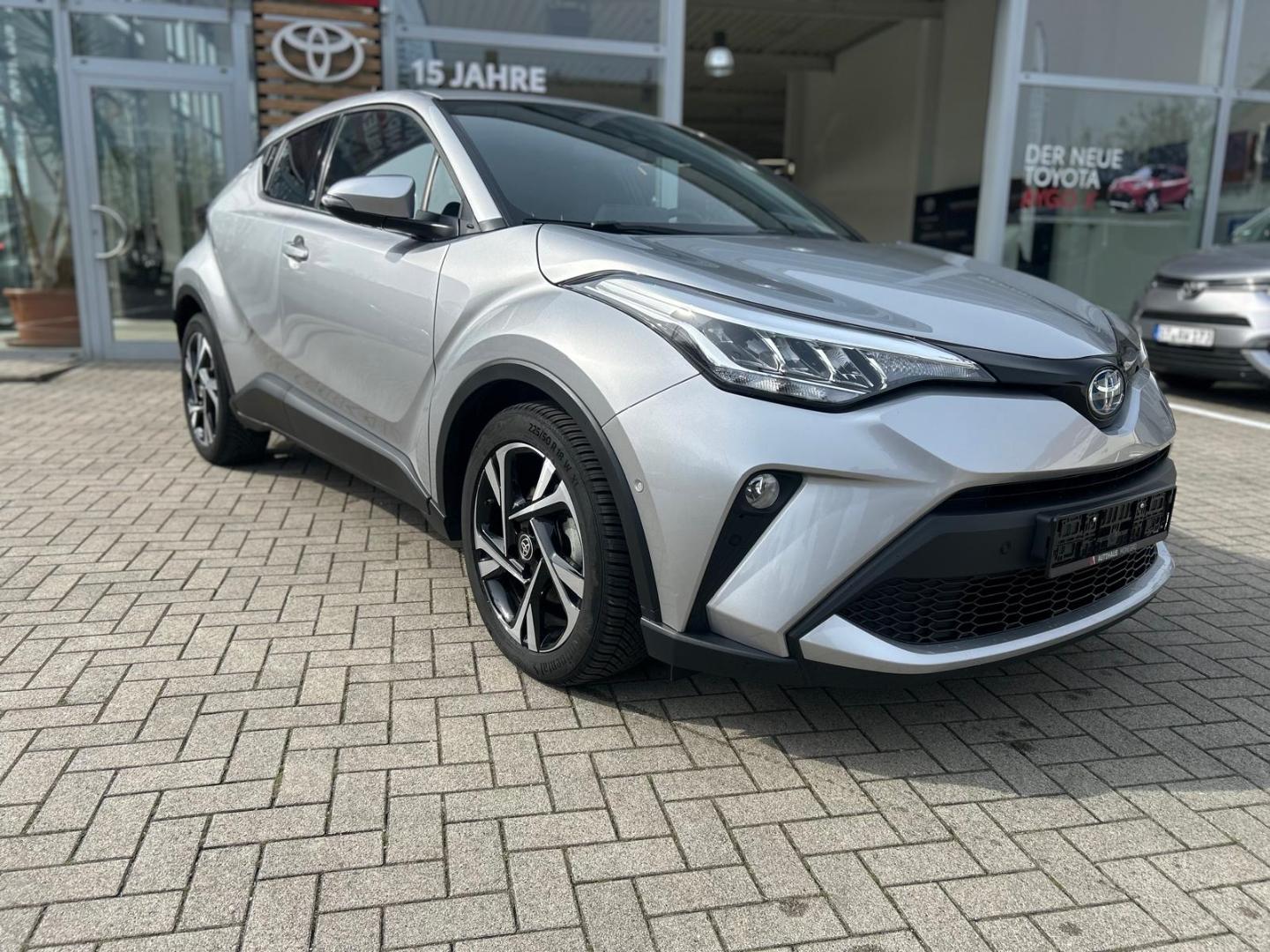 Toyota C-HR Hybrid Team D Navi LED ACC ACP SHZ DAB HZG