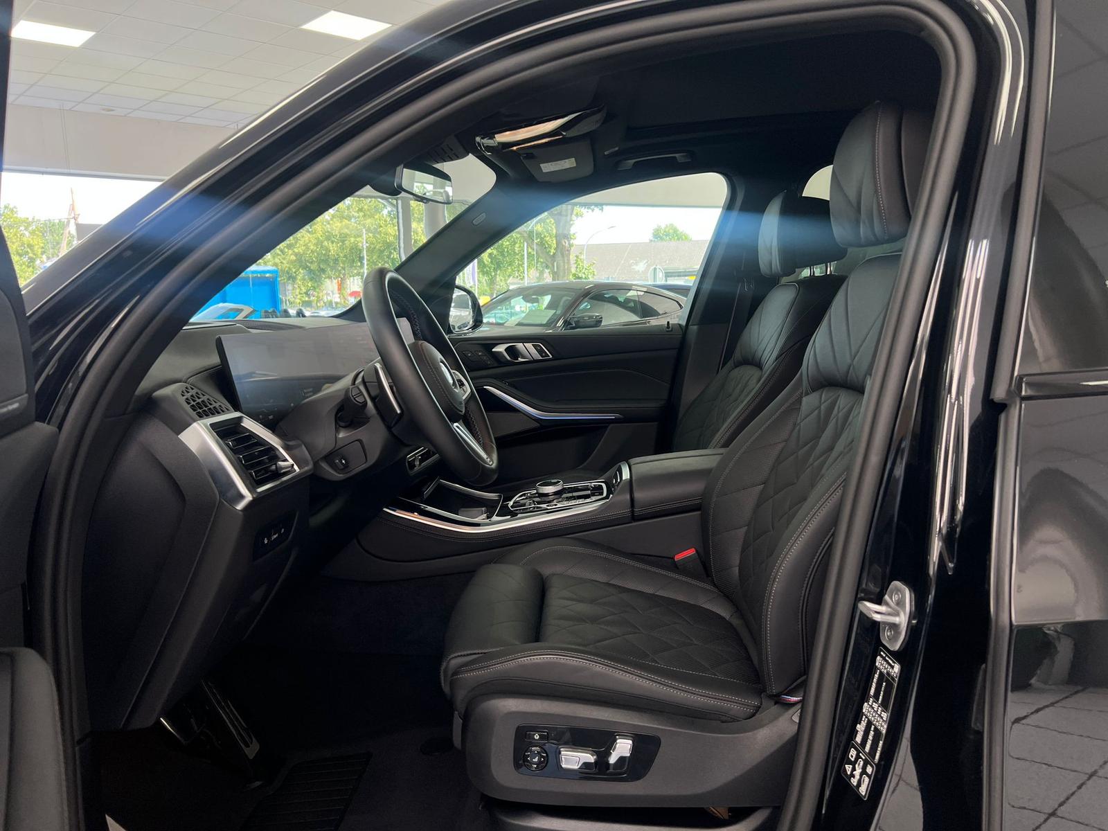 BMW X5 M60 i xDrive*PANO*STHZG*MASSAGE*LUFT*HUD*360°