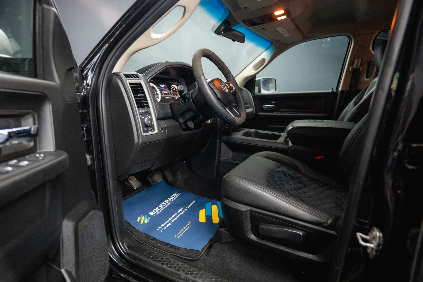 Fahrzeugabbildung Dodge RAM 5.7 V8 HEMI 4x4 Sport OFFROAD Night LONGBED