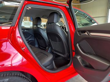 Audi A3 *Sportback*Tempo*Navi*AHK*Xenon*2-Zonen*