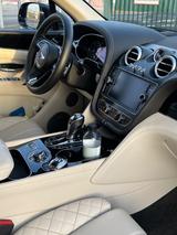 Bentley Bentayga 6.0 W12 4WD First Edition Autom. Fi... - Bentley Bentayga Gebrauchtwagen