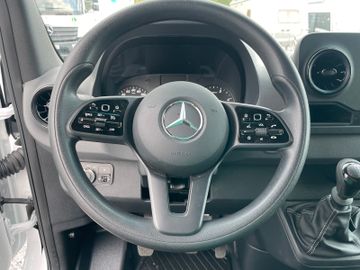 Fahrzeugabbildung Mercedes-Benz Sprinter III  317 CDI  MR / AHK / MBUX / Kamera
