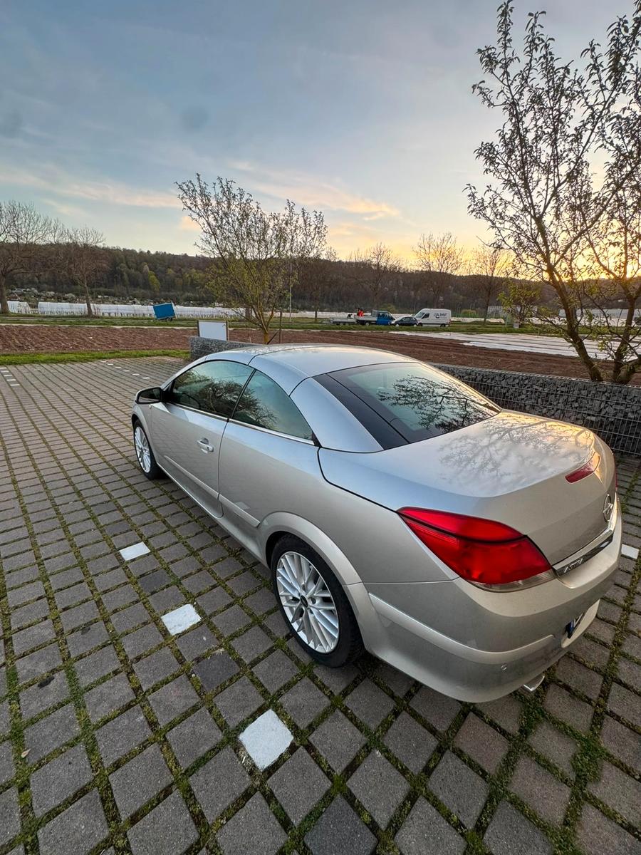 Opel Astra H Twin Top Cosmo