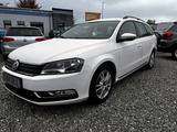 Volkswagen Passat Variant 1.6 TDI BM Navi Sitzh Tempomat - Volkswagen Passat: Kombi, 1.6