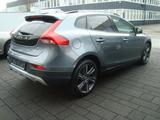 Volvo V40 Cross Country Summum - Volvo V40 in Köln