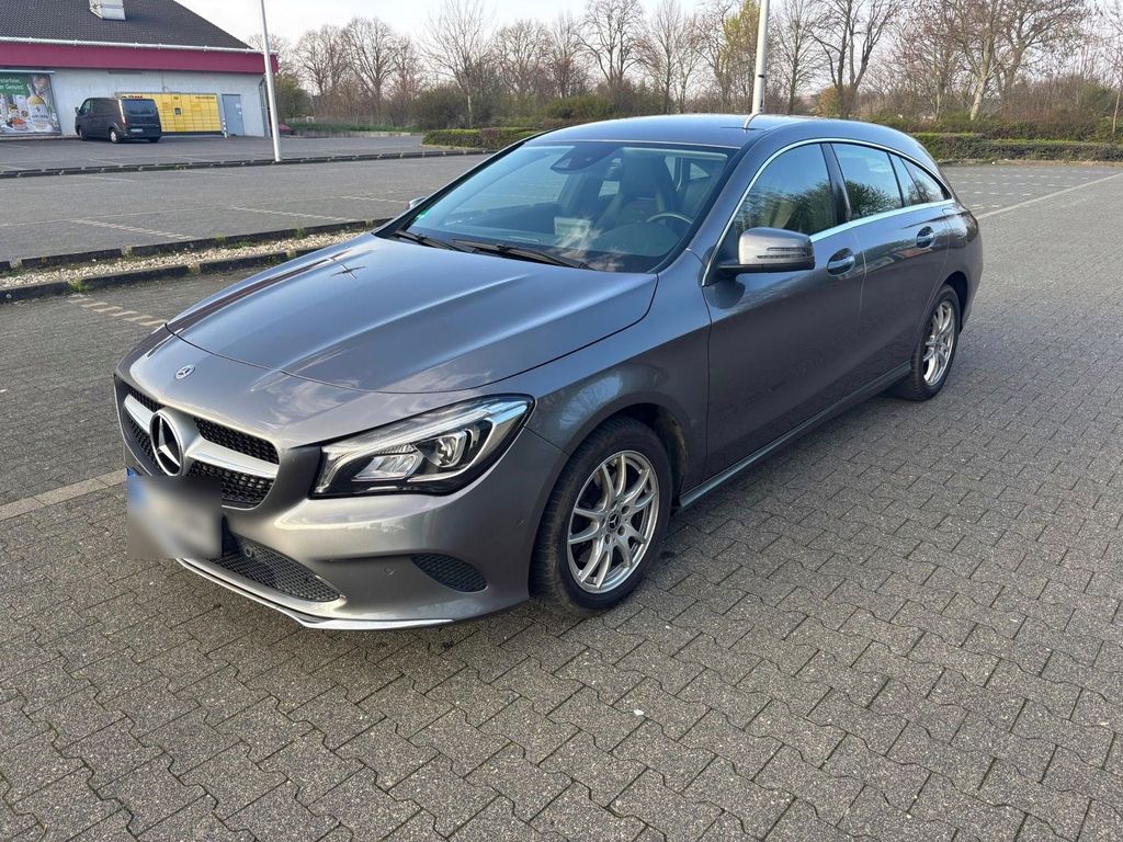 Image of Mercedes-Benz CLA 220