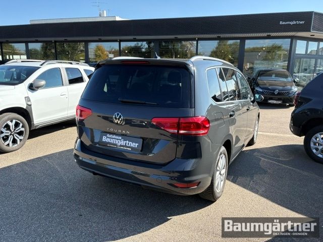 Fahrzeugabbildung Volkswagen Touran Highline 1.5 TSI DSG Kamera/PDC/Sitzh.