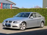 BMW 325i *Aut. / Navi / Leder / Schiebedach* - gebrauchte BMW 325 aus dem Jahr 2005