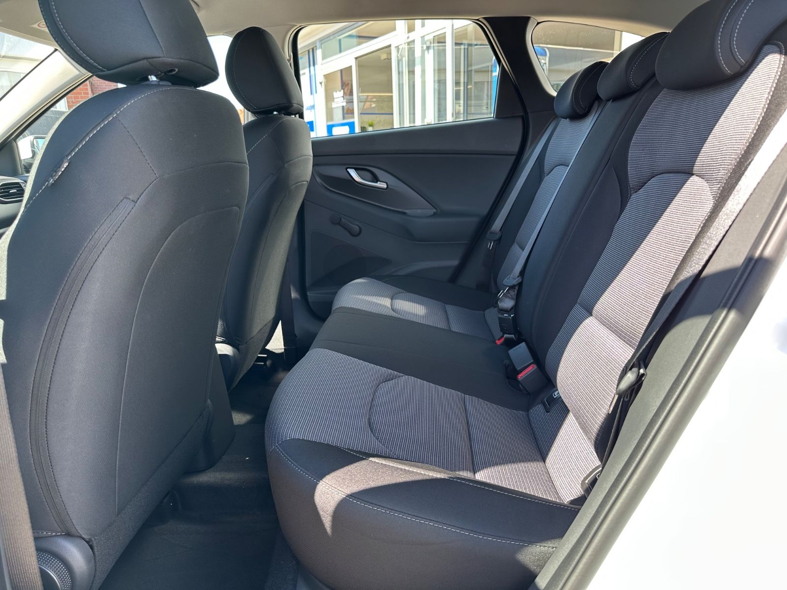 Fahrzeugabbildung Hyundai i30 Kombi 1.0 T-GDI DCT Comfort Navi/GRA/Shzg