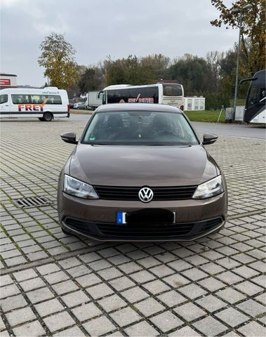 Volkswagen VW Jetta 1.2 TSI Trendline gebraucht - EZ ...