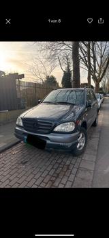 Mercedes-Benz Mercedes ML 163 - Mercedes-Benz Geländewagen aus dem Jahr 1999
