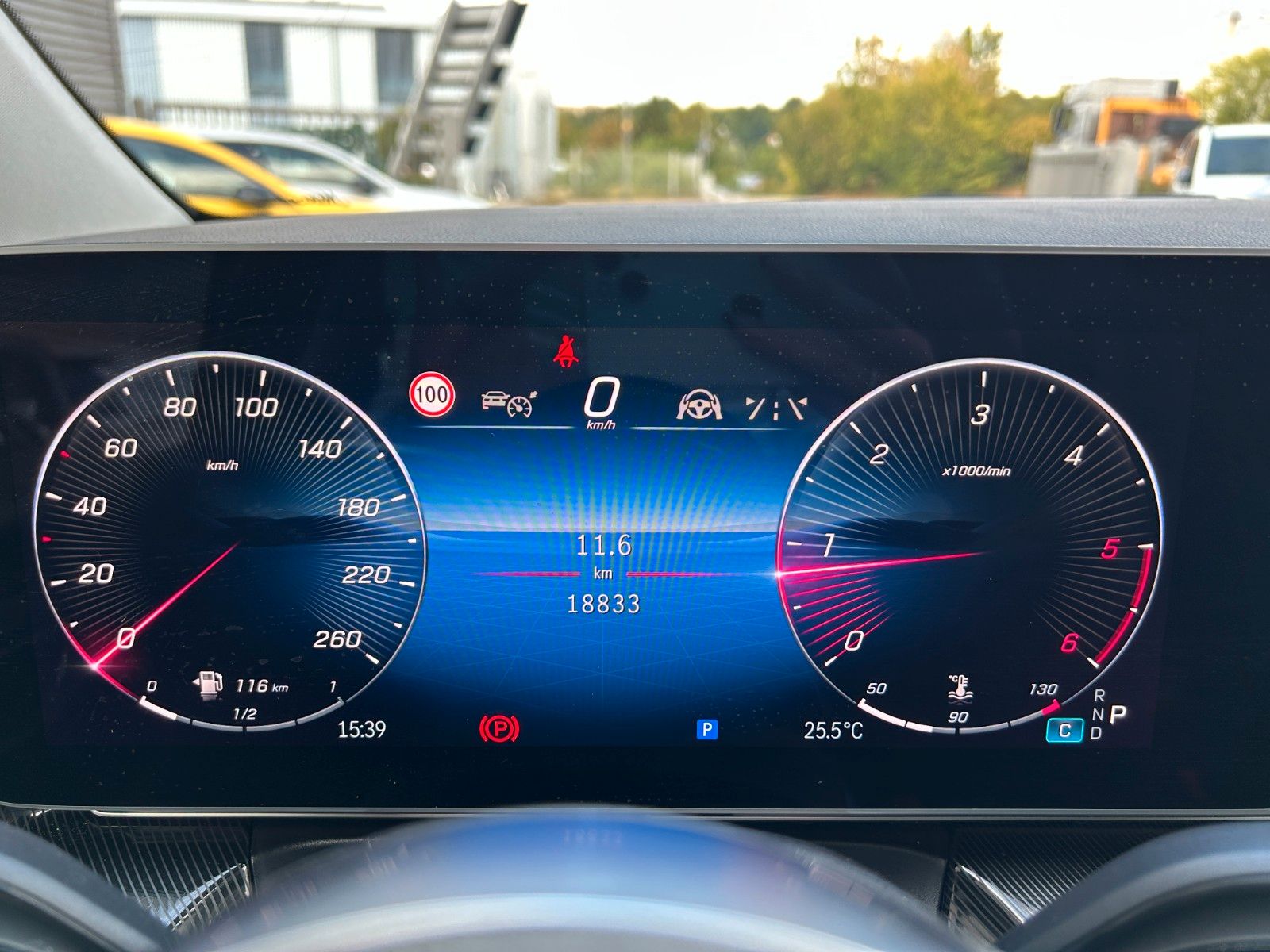 Fahrzeugabbildung Mercedes-Benz V 220 d STYLE AHK2,5to DISTRONIC 360 MULTIBEAM