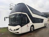 Neoplan Skyliner 2x im Zulauf - Neoplan Skyliner