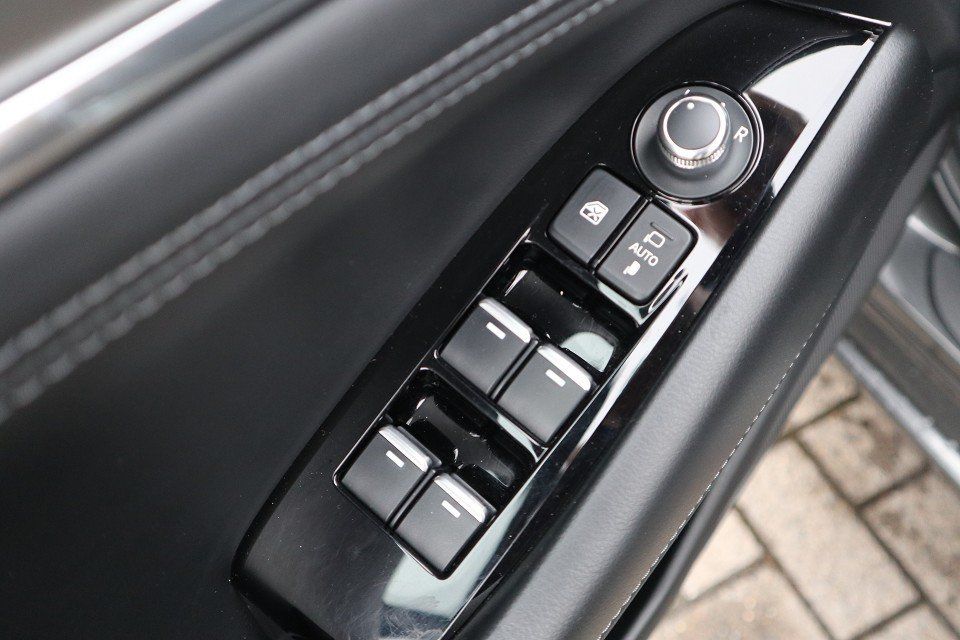 Fahrzeugabbildung Mazda 6 Exclusive-Line G-194 AT NAVI ACAA 360° MATRIX
