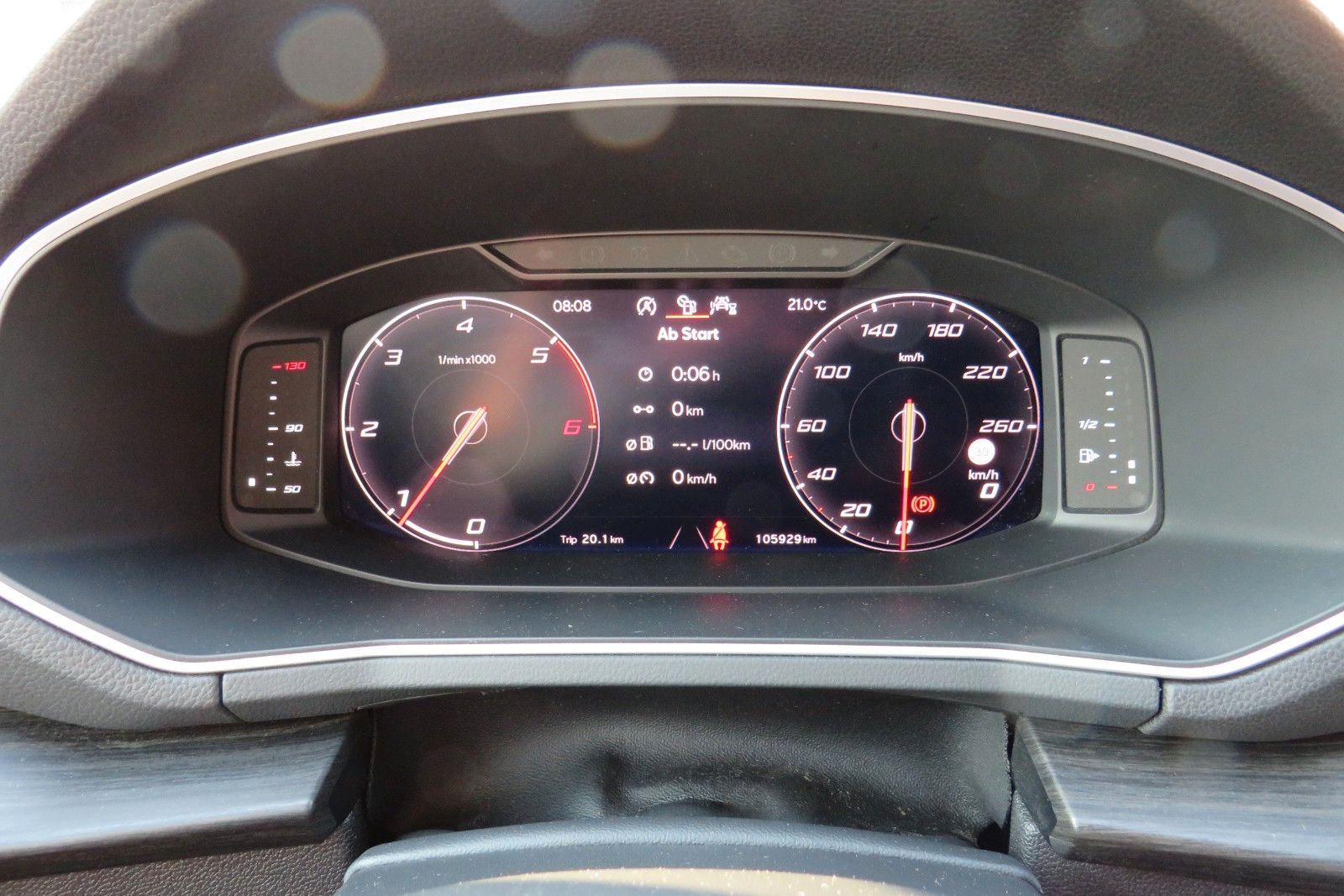 Fahrzeugabbildung SEAT Tarraco Xcellence PANO 7S ACC NAVI LEDER  LED