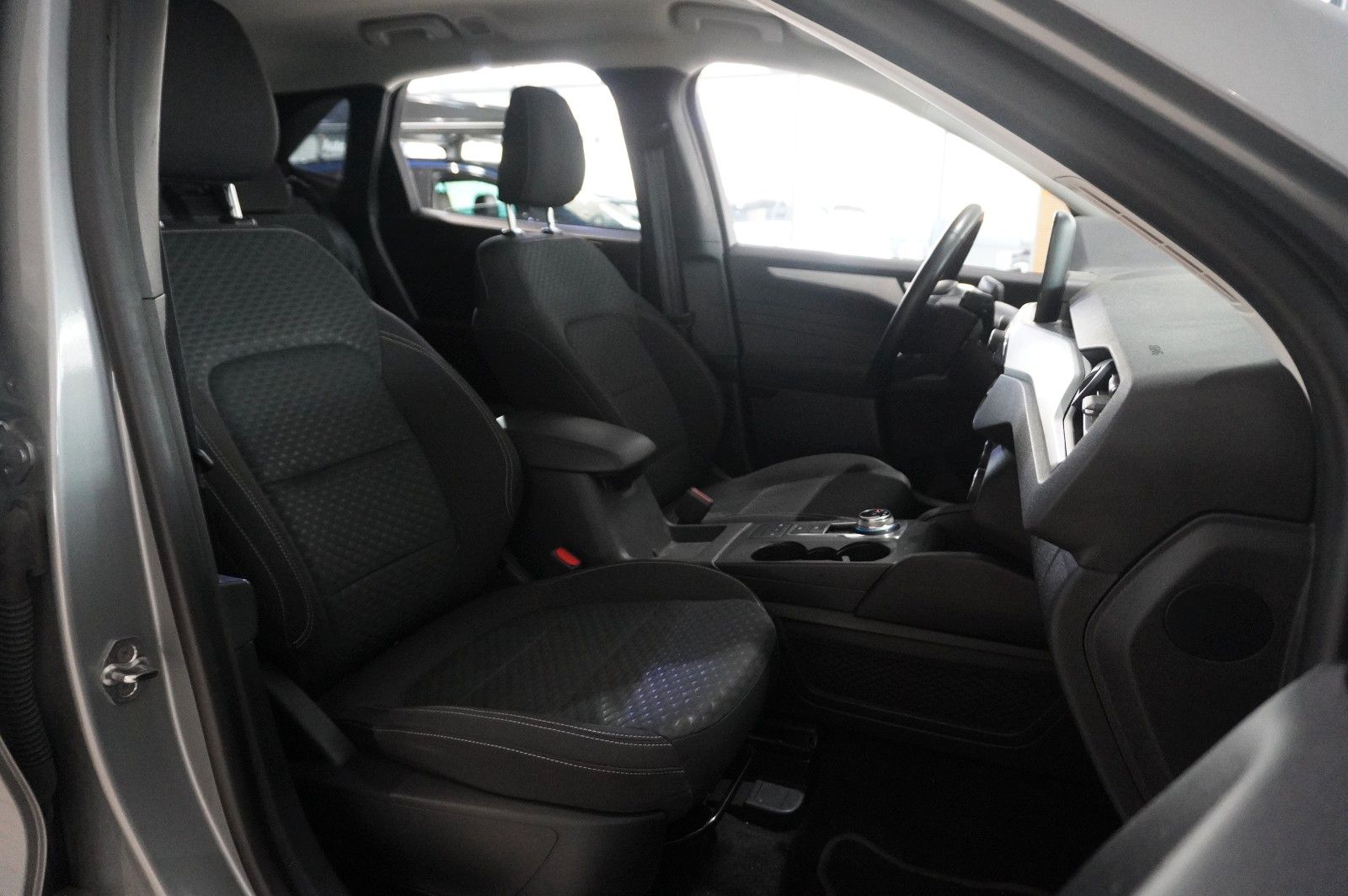 Fahrzeugabbildung Ford Kuga 1.5D COOL & CONN. NAVI/LED/SHZ/TEMP./NEBEL